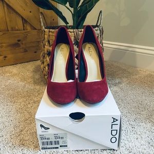 Res Suede Almond Toe Pump